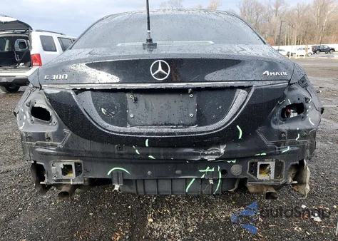 2015 Mercedes-Benz C 300 4Matic из США, поврежденный, VIN 55SWF4KB4FU033929